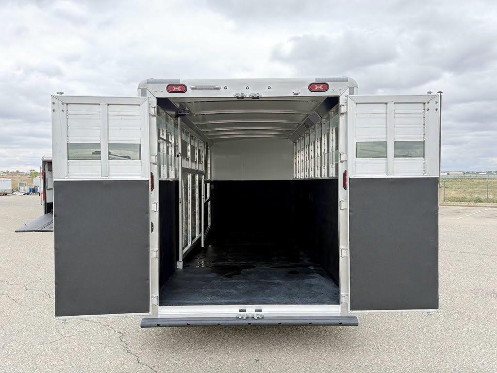 2027 Cimarron Lonestar – PREMIUM STOCK GOOSENECK TRAILER - Image 8