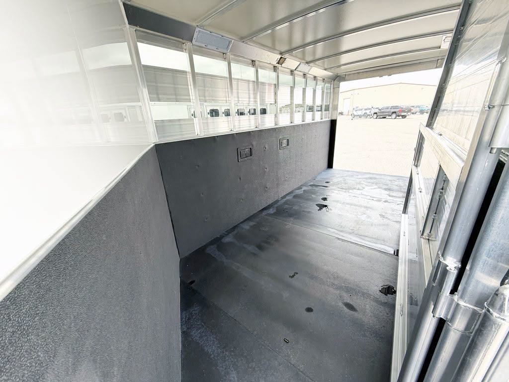 2027 Cimarron Lonestar – PREMIUM STOCK GOOSENECK TRAILER - Image 15